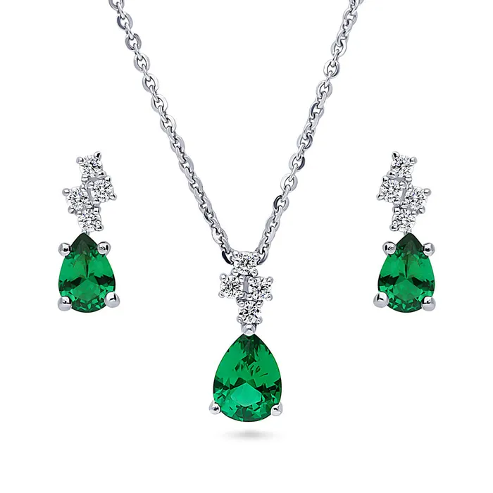 BERRICLE Rings Cluster Simulated Emerald CZ Set in Sterling Silver