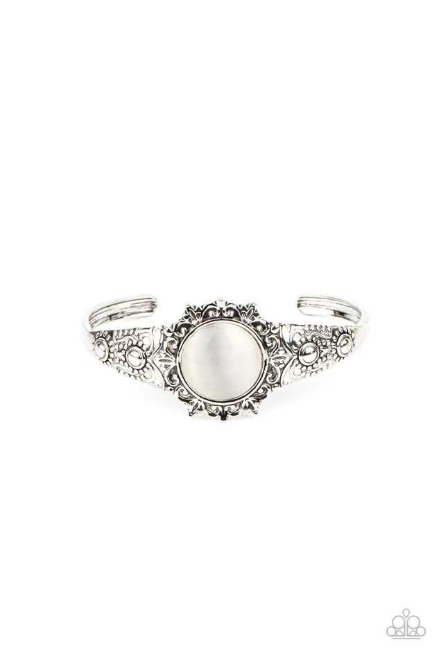 All Eyes On U Jewelry Paparazzi Accessories Bracelets Extravagantly Enchanting White Paparazzi Bracelet All Eyes On U Jewelry Paparazzi Accessories Bracelets Extravagantly Enchanting White Paparazzi Bracelet